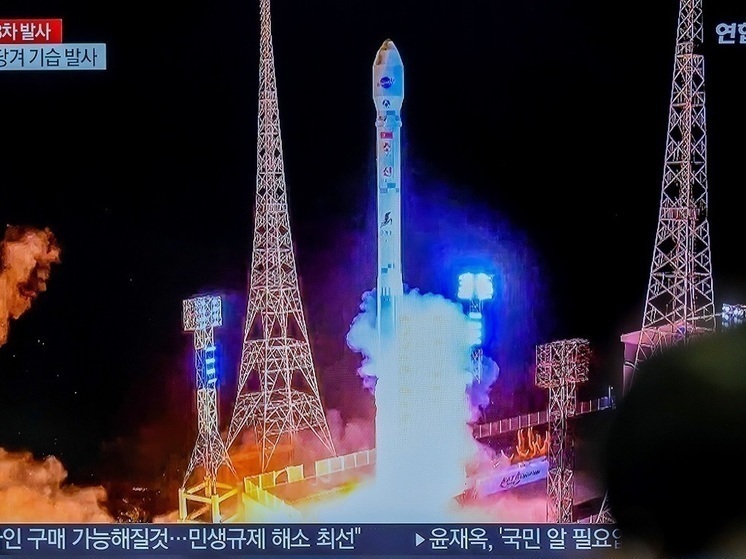 Армия КНДР официально начала эксплуатацию военного разведывательного спутника