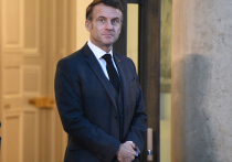 Президент Франции пытается примерить имидж миротворца

