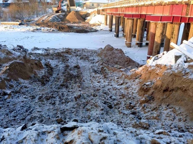 В Онежском районе капитально ремонтируют мост через реку Вонгуда