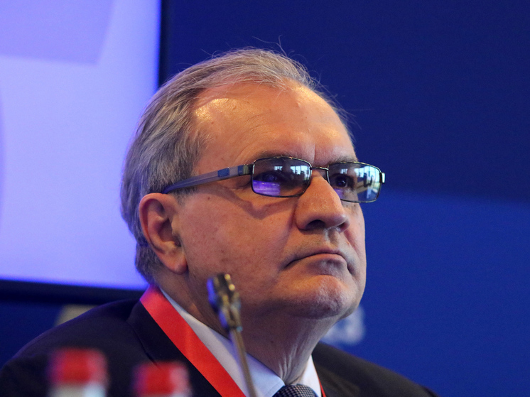 Глава СПЧ считает, что Конституцию переписывать не придется