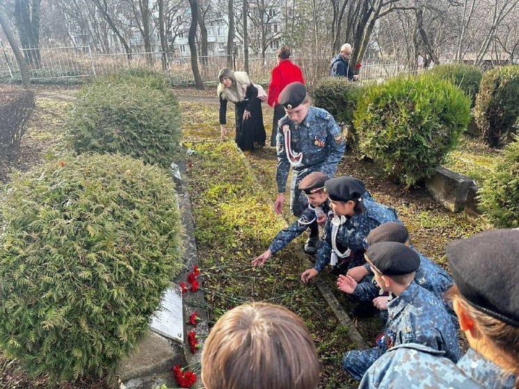 В Кисловодске в День неизвестного солдата почтили память погибших героев