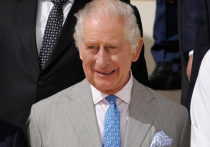 Выступление британского монарха в галстуке с греческим флагом произвело фурор

