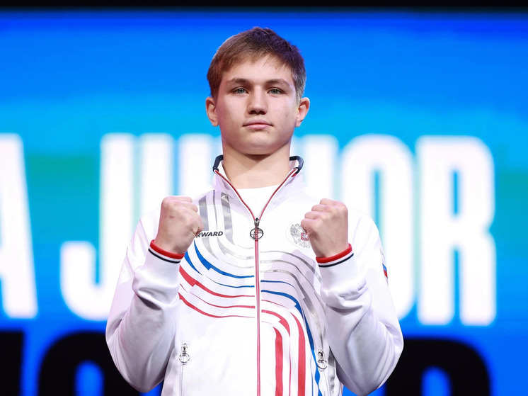 Орловский спортсмен Платон Козлов стал чемпионом мира по боксу