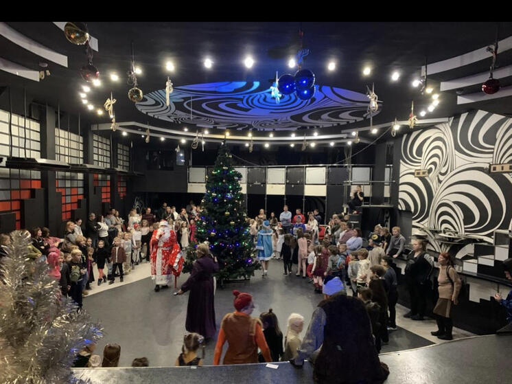 КДЦ «Губернский» пригласил юных смолян на «Елку у Тенишевой»