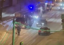 Как сообщает Телеграм-канал "Москва с огоньком", площадь пожара на заводе специализированных автомобилей на востоке Москвы увеличилась до 2000 квадратных метров