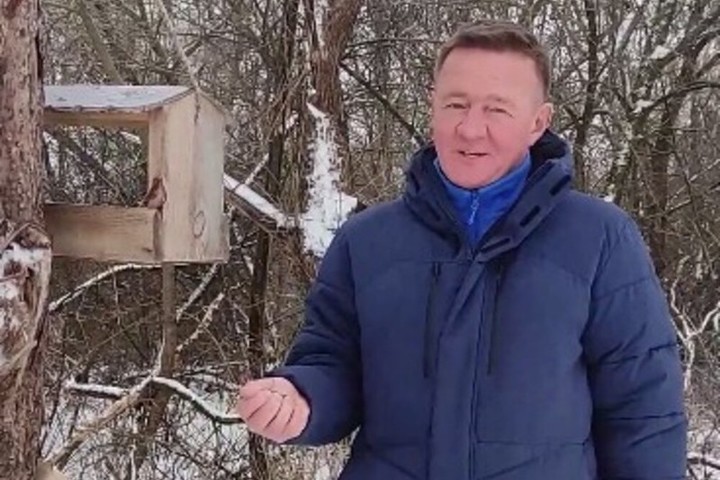 Губернатор Старовойт запустил эстафету «Покорми птиц»
