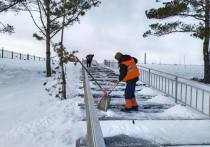 Губернатор Омской области Виталий Хоценко поручил организовать в регионе уборку от снега после вчерашнего снегопада