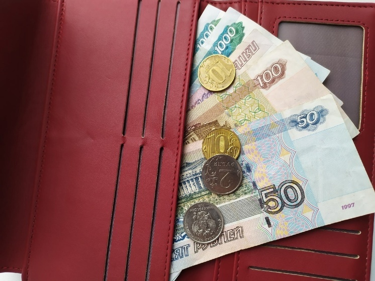 Специальную социальную выплату получают более 7,8 тысяч вологодских медиков
