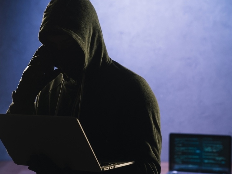 Запуганная лжеполицейским студентка Петрозаводска потеряла полмиллиона рублей