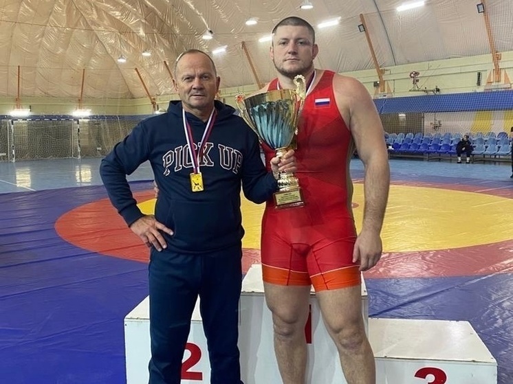 Рязанский спортсмен стал абсолютным чемпионом России по греко-римской борьбе
