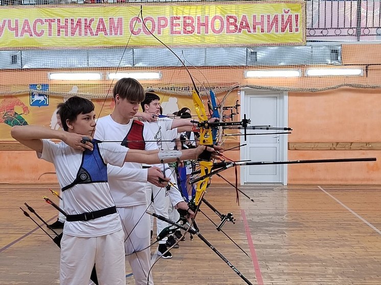 В Усть-Орде прошли соревнования по стрельбе из лука на призы чемпиона мира Алексея Николаева