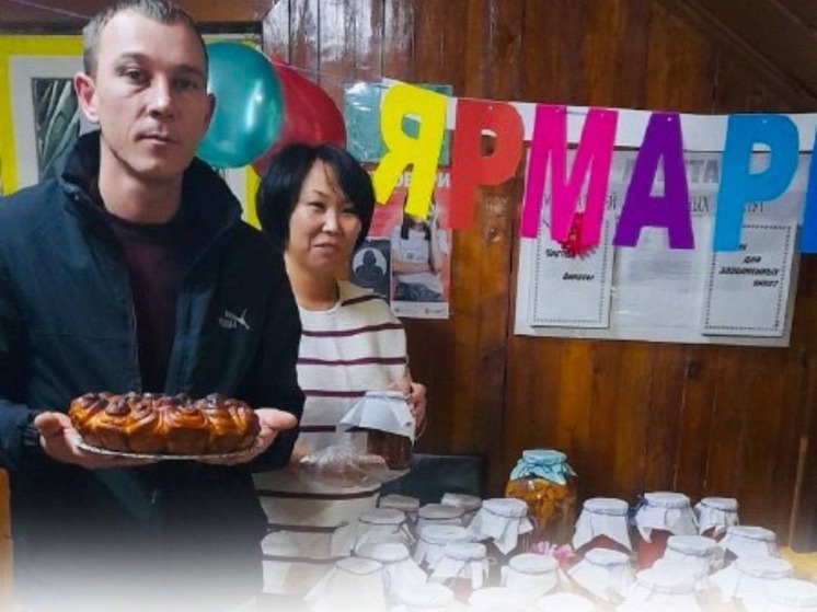 В райцентре Калмыкии прошла ярмарка местных умельцев