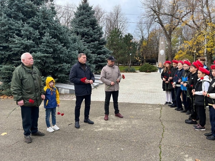 В Пашковском жилом массиве почтили память героев в День неизвестного солдата