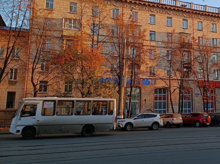 Автобус наехал на пассажиров, выходящих из трамвая в Нижнем Тагиле