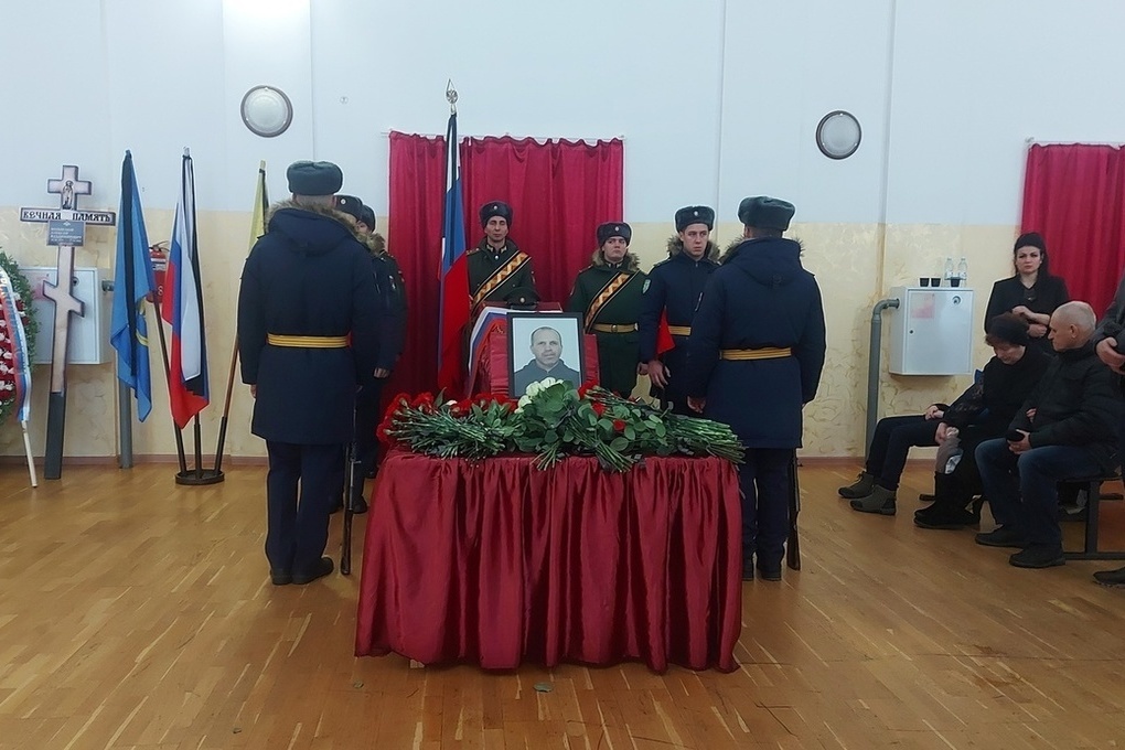 В Тверской области простились с погибшим на СВО Алексеем Большаковым