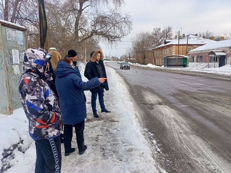 После обращения на прямую линию губернатора Бусаргина в Тепличном сделают переход возле школы