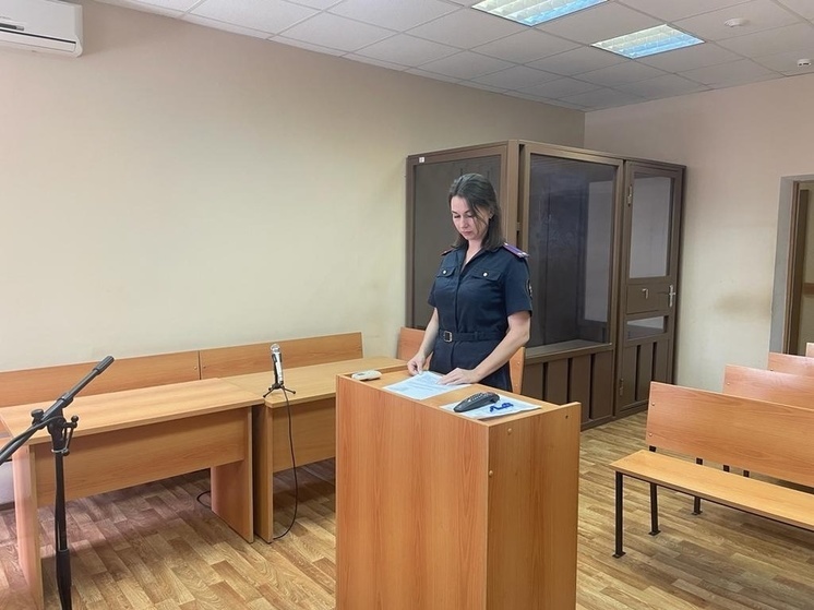 Экс-полицейского отдадут под суд за торговлю данными орловчан
