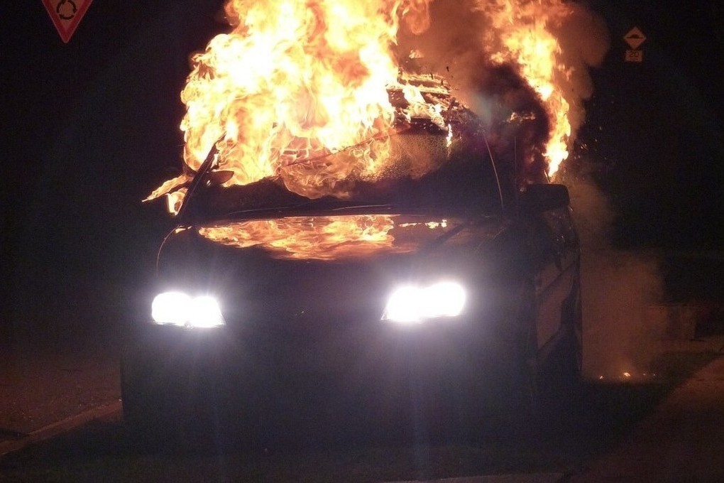 Решивший отомстить обрызгавшему его водителю россиянин сжег не ту машину