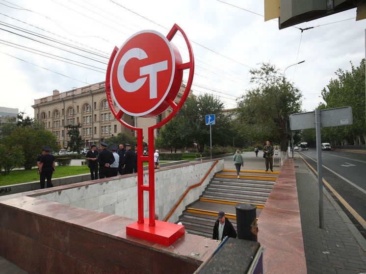 В Волгограде на станции СТ «Комсомольская» устанавливают «умный» эскалатор