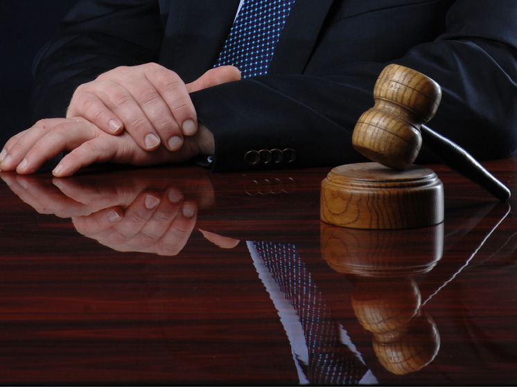 В Кольском Заполярье перед судом предстанет несовершеннолетняя девушка