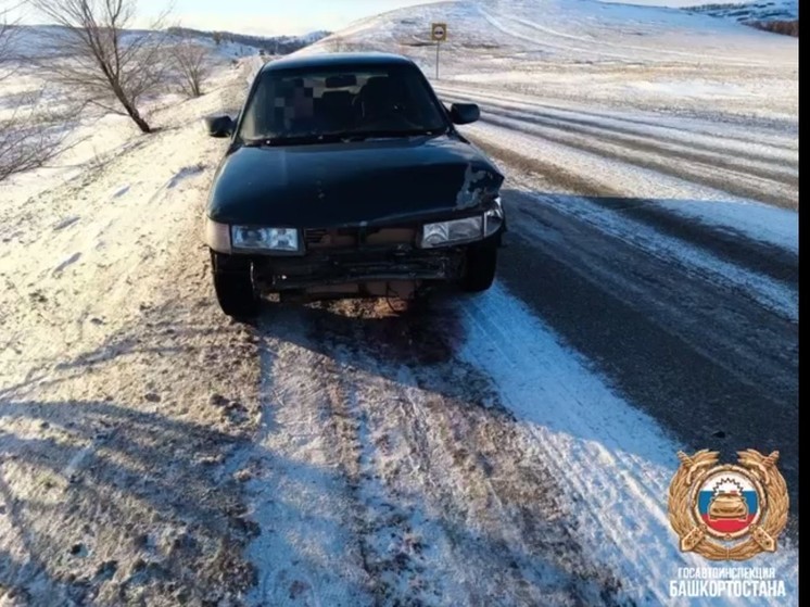 В Башкирии пьяный водитель без прав устроил аварию