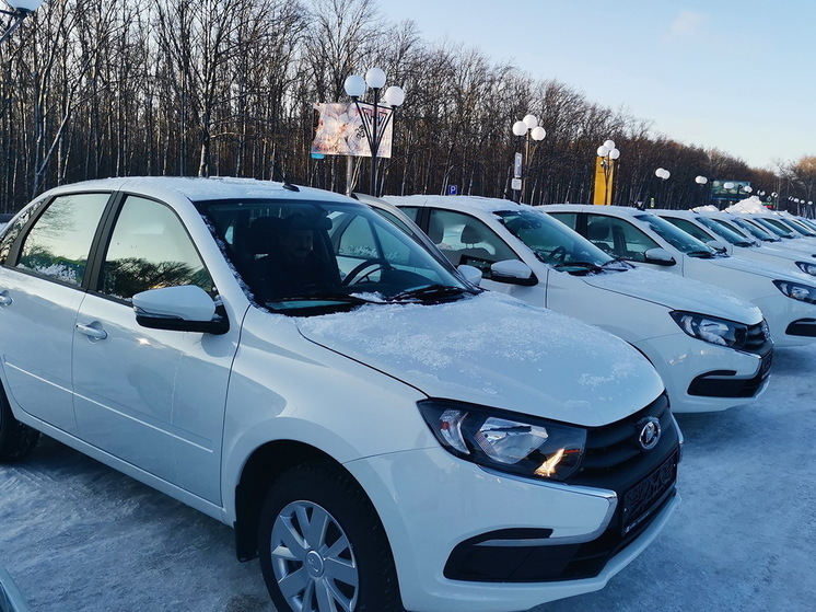 13 пострадавших на производстве курян получили по автомобилю