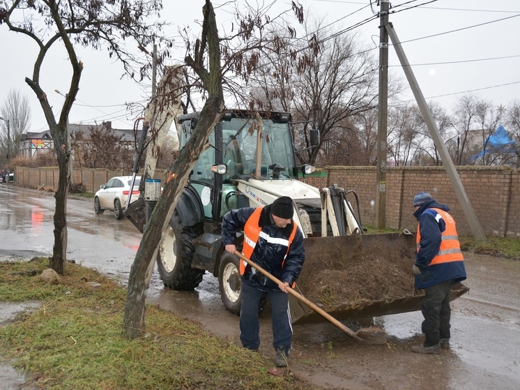 В Астрахани зачищают улицу Джона Рида