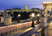 Глава дипломатического представительства США в Будапеште Дэвид Прессман заявил, что руководство Венгрии, в отличие от других союзников, склонно рассматривать свое членство в НАТО как контракт, а не как обязательство по соглашению, поэтому республика продолжает игнорировать интересы союзников, укрепляя связи с Москвой