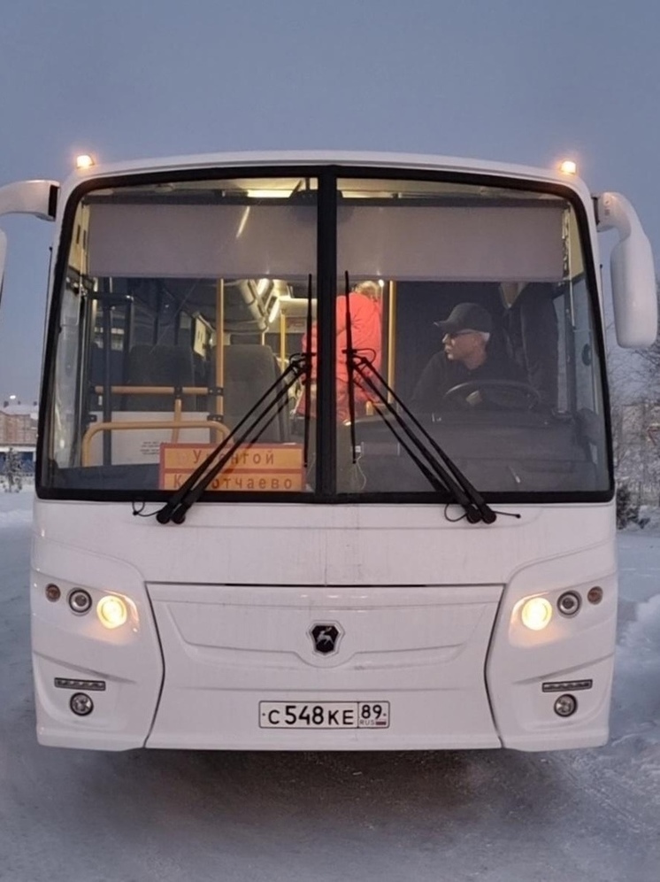 Автобусный рейс из Уренгоя в Новый Уренгой отменили из-за мороза