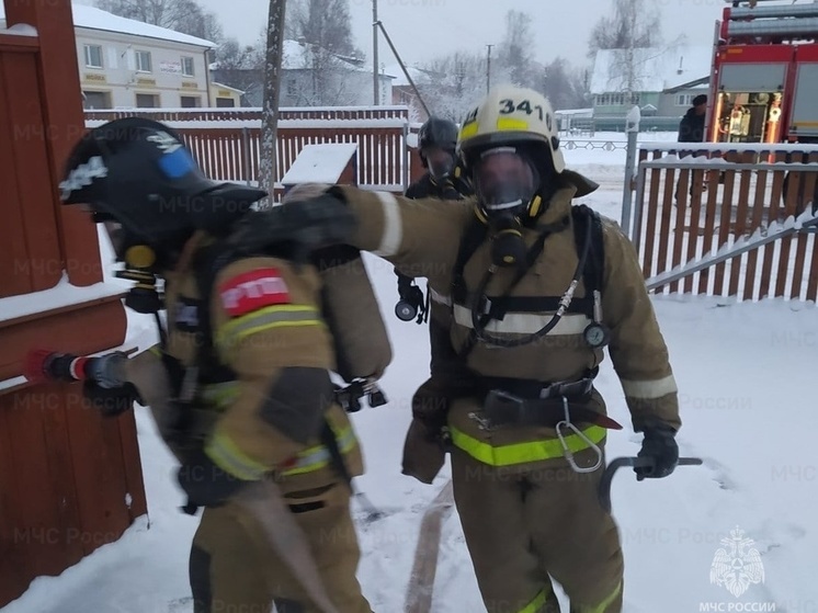 Костромские пожарные провели учения в церковном приходе