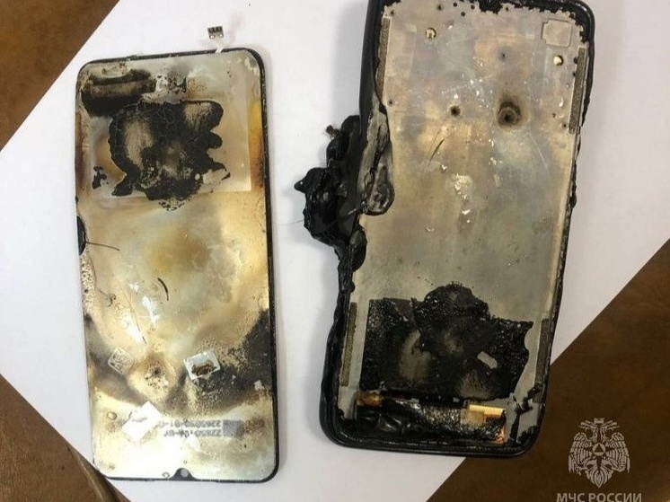 Телефон загорелся у школьницы в Череповце во время урока
