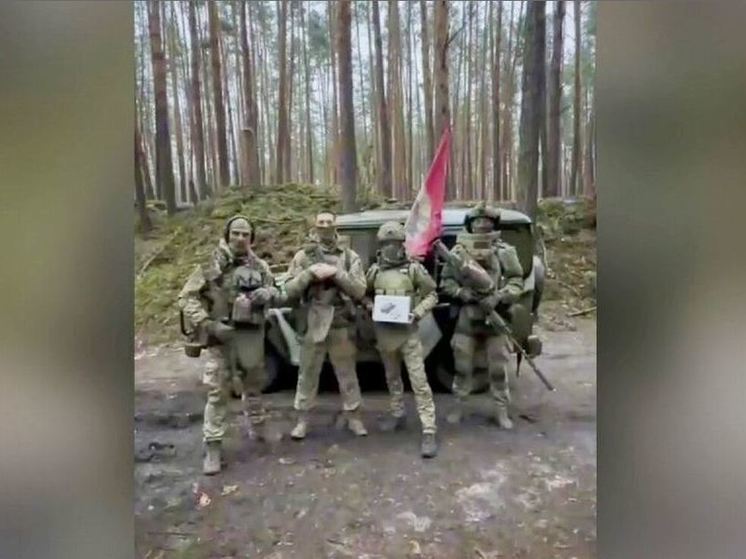 Участники СВО поблагодарили за гуманитарную помощь представителей Троицкого храма Орла