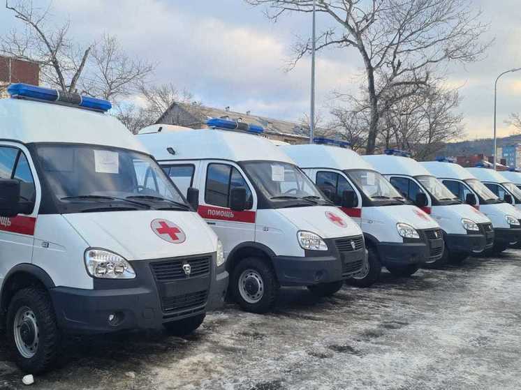 Новые машины скорой помощи получили восемь больниц на Сахалине