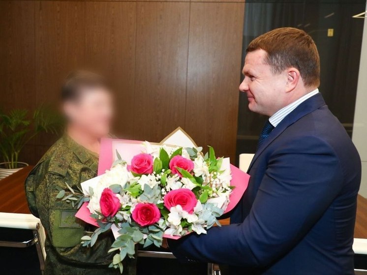 Глава Надымского района встретился с прибывшей в отпуск участницей СВО