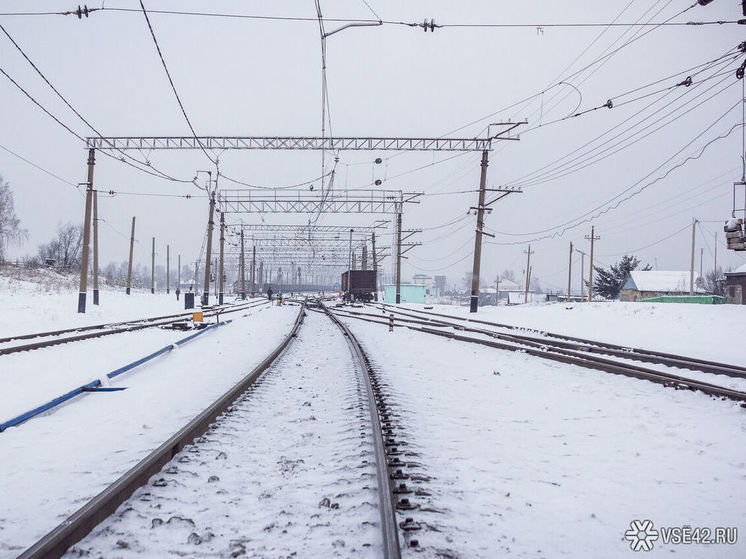 Молодой пешеход в наушниках попал под поезд в Новокузнецке