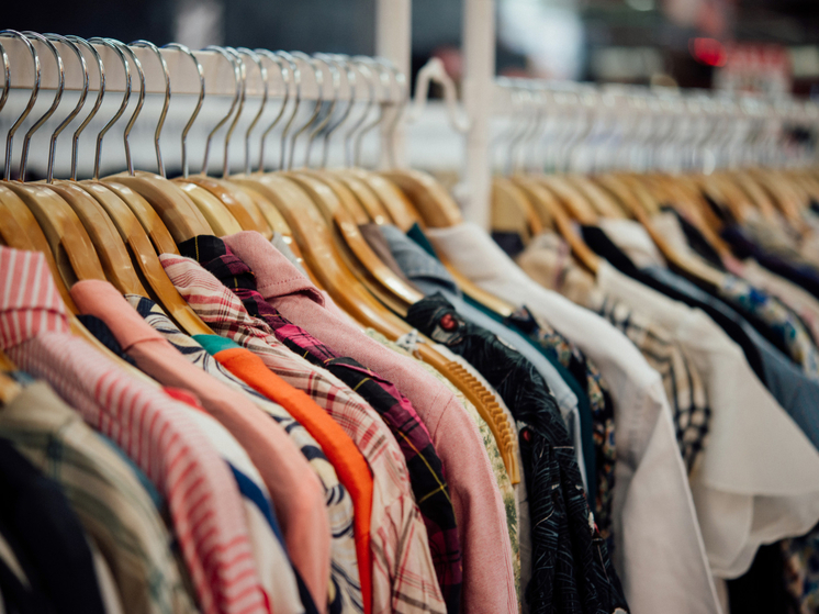 Германия — ЕС согласовал запрет на утилизацию непроданной одежды