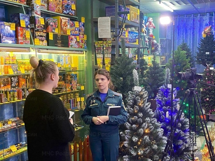 МЧС начали рейды по местам продажи пиротехники в Твери