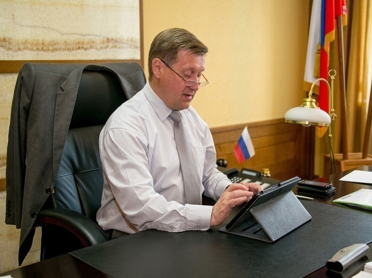 В Новосибирске депутат Картавин через суд добился встречи с мэром Локтем
