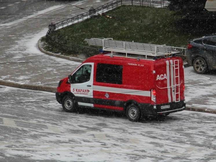 На КАДе загорелся автобус, направляющийся из Ивангорода в Петербург