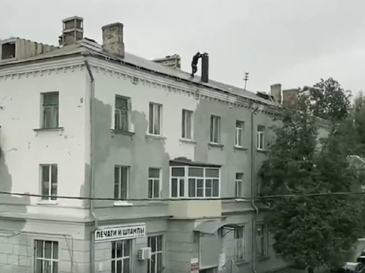ООО «Газстройкомплект» год не могло отремонтировать крышу дома в Орле