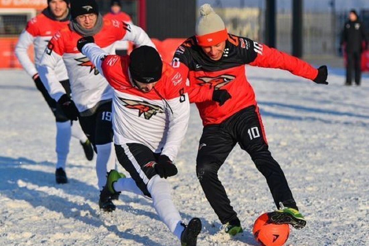 Российский футбол проходит очередное испытание холодом.