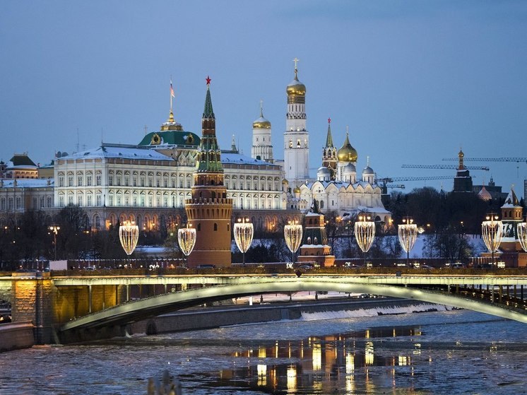 Херсонские школьники посетили Москву