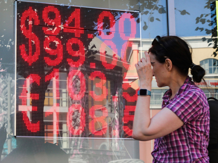 «Продавайте хоть 150% выручки, рублю это капитально не поможет»