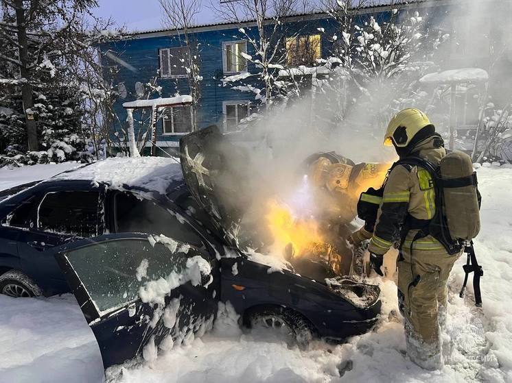 В Нарьян-Маре утром сгорел автомобиль