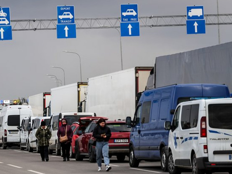 Украинский кабмин запретил свободный въезд в пограничную зону