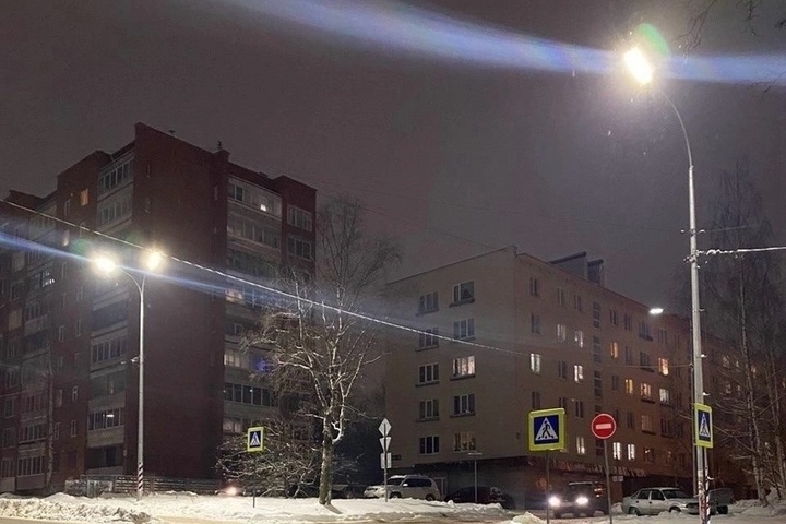Дополнительное освещение сделали на четырех пешеходных переходах в Петрозаводске