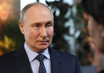 Президент РФ Владимир Путин после вопроса об участии в выборах не стал скрывать, что «в разное время были разные мысли»