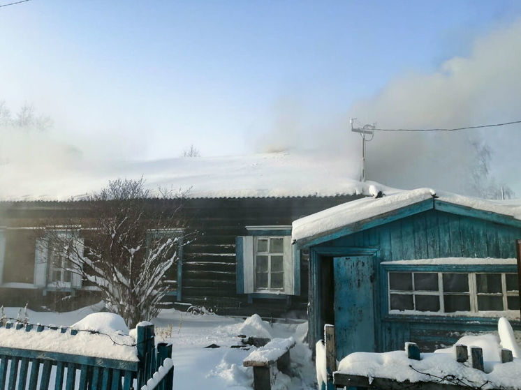 Кузбассовец едва не сгорел в собственном доме