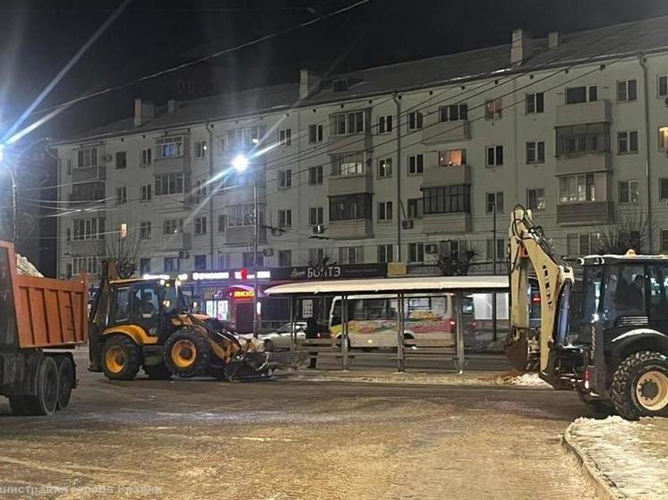 В предстоящие выходные в Рязани будут вывозить снег с парковок