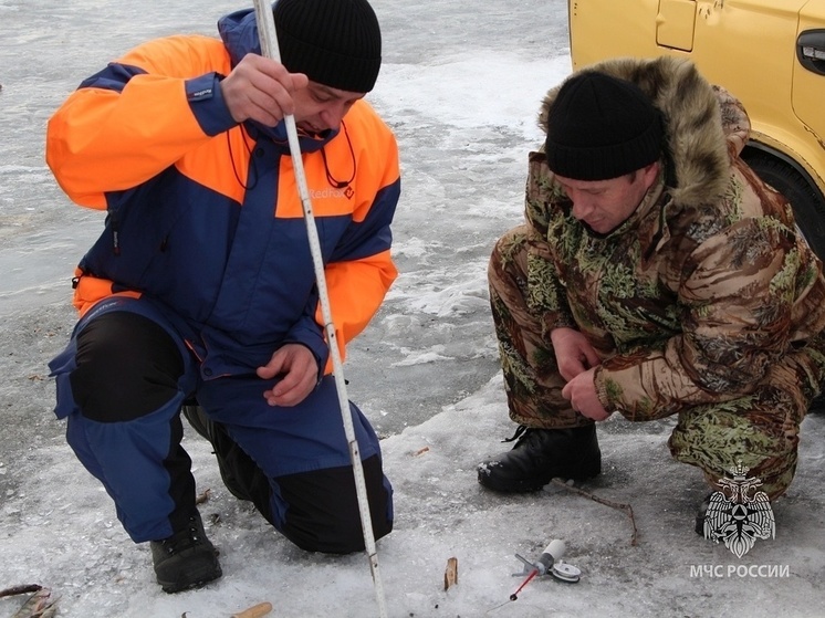 Сотрудники МЧС Хакасии рассказали о состоянии льда на водоемах